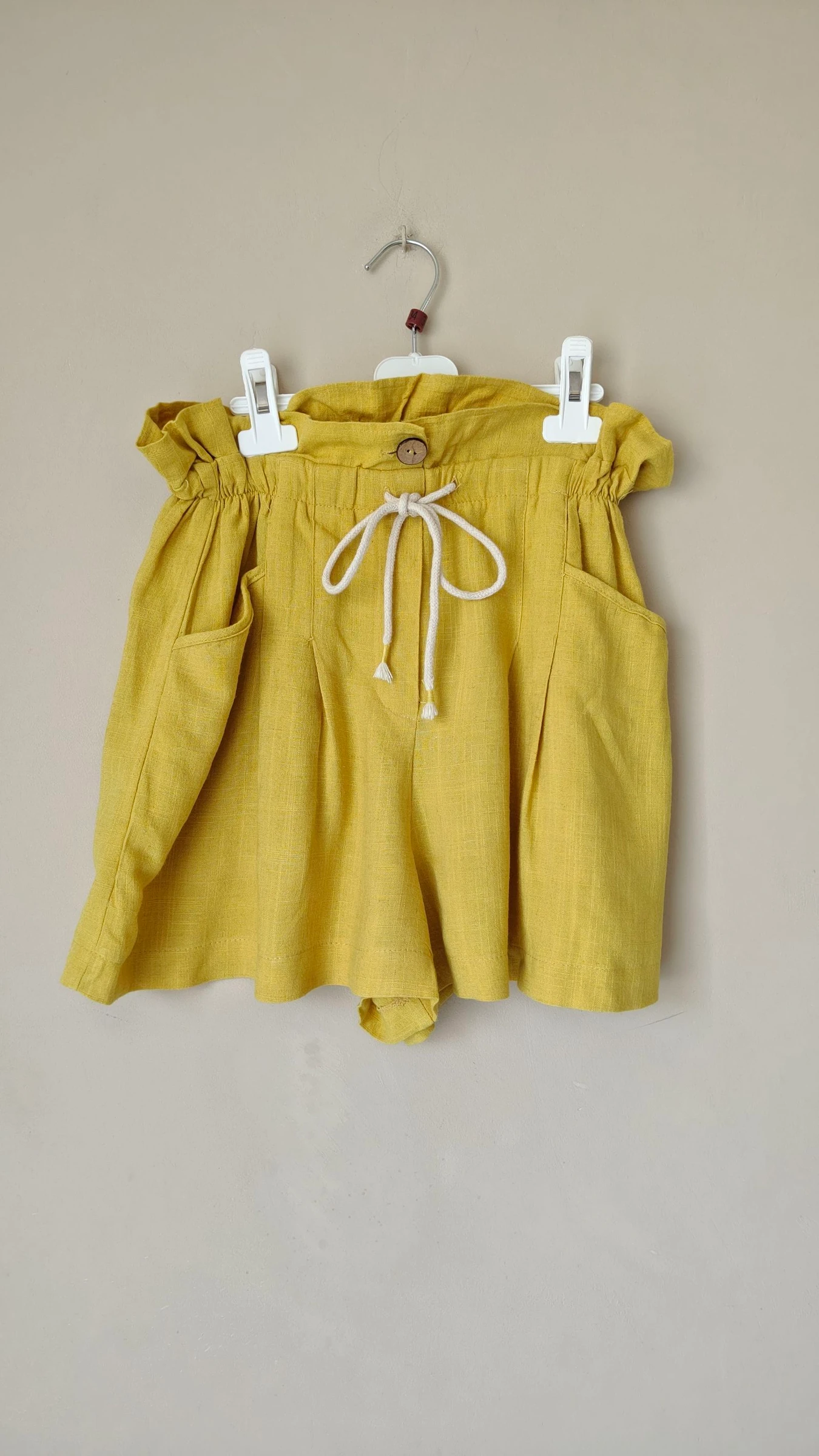 Short amarillo mostaza con cintura elástica - 36/S - Bershka – photo 2